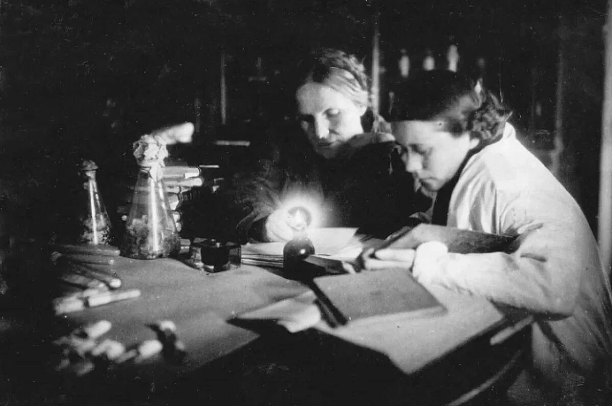    В спартанских условиях учёные решали важнейшие вопросы, связанные с обороной города.