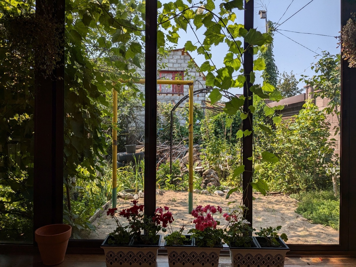 Вид с на хлам веранды