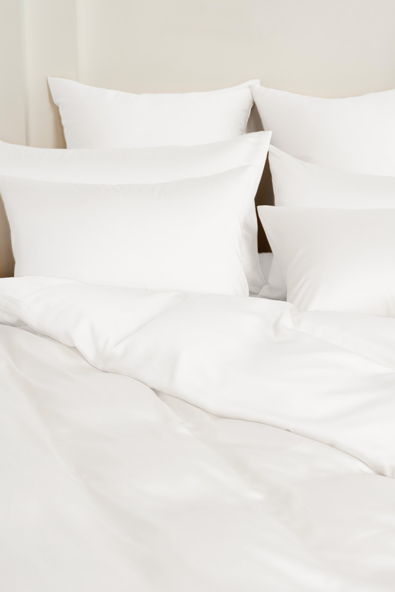 Классический белый - беспроигрышный вариант для постельного белья. Но почему бы не замиксовать его с другими цветами? С моделями  Brilliant Classics Grass вы можете создавать свои стильные разноцветные комплекты как настоящий дизайнер