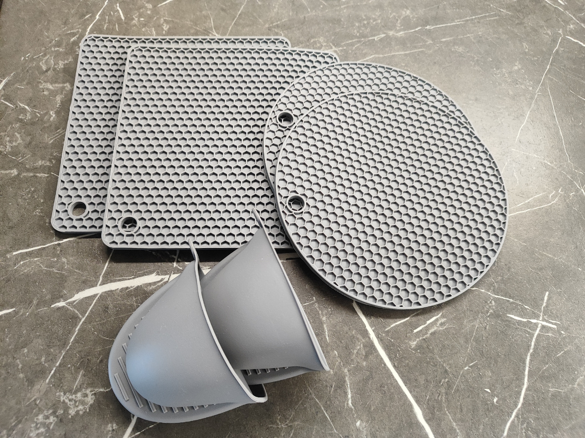 Прихватки-подставки 2 в 1. Фото автора.