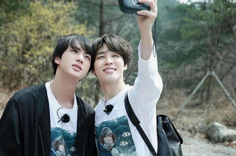 Атака бантан! Чимин (Jimin) и немножечко Джин (Jin) пообщались на Weverse