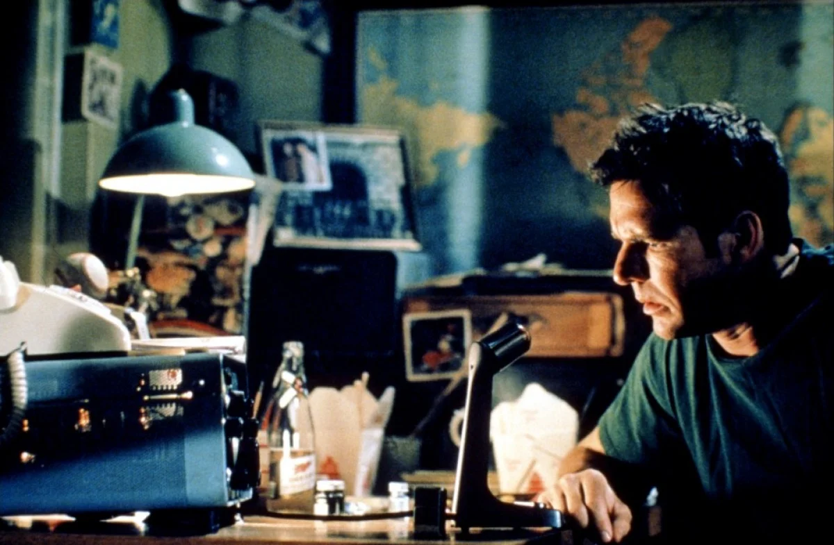 Кадр из фильма Радиоволна 