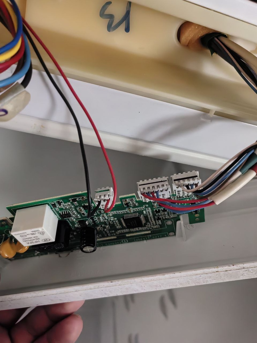 Неисправный блок управлении холодильника Beko