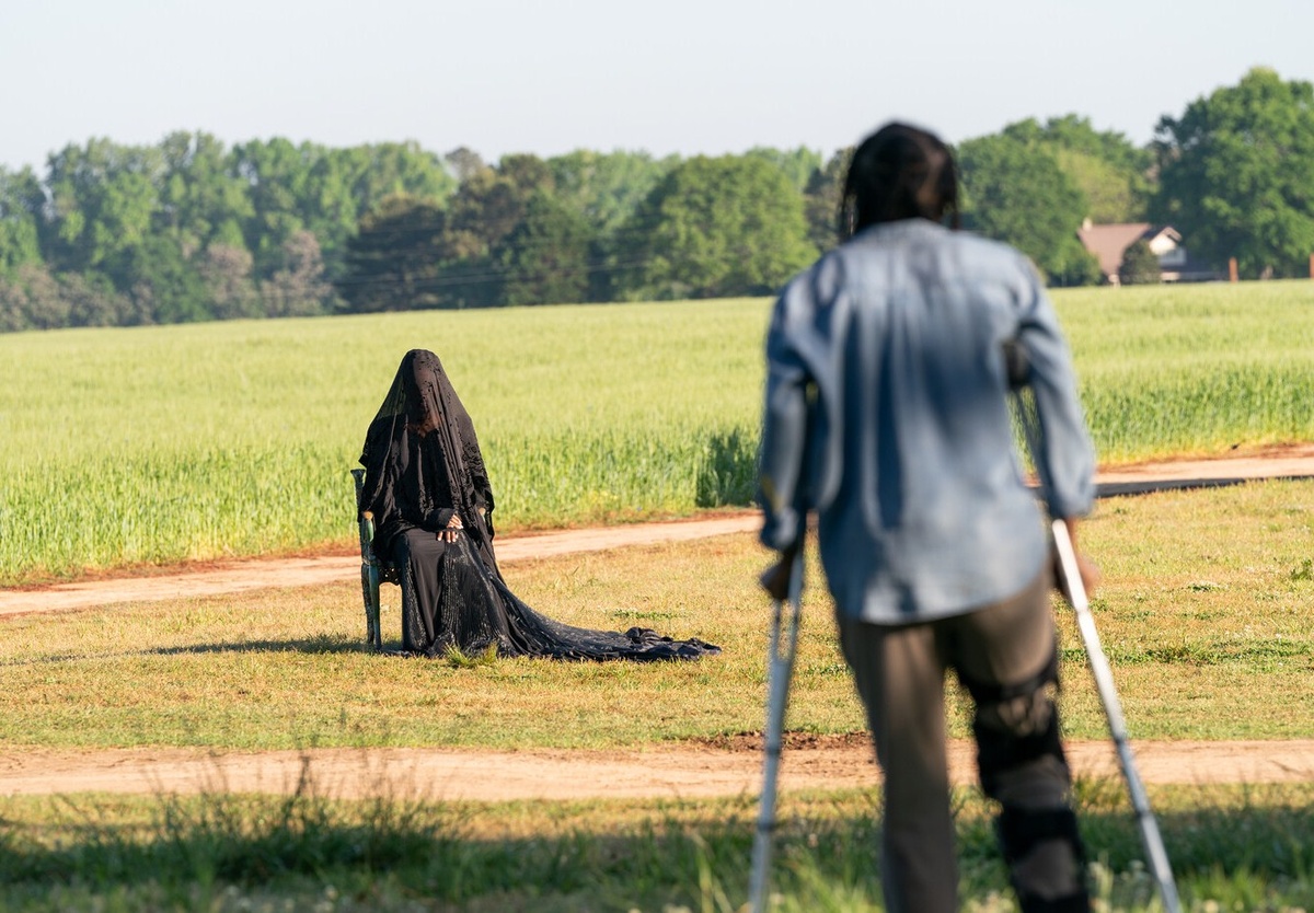 Кадр из фильма "Женщина во дворе".