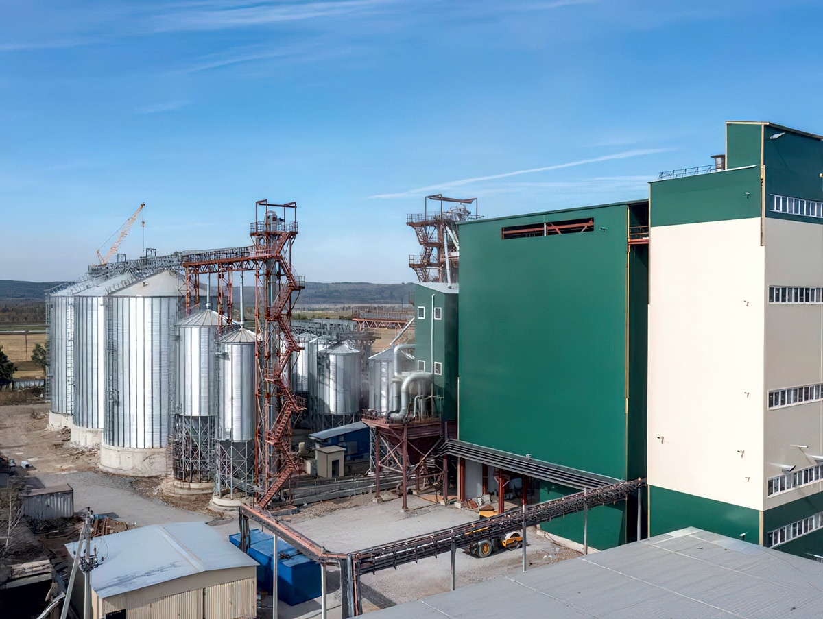 Мини-элеватор 9000 т и комбикормовый завод