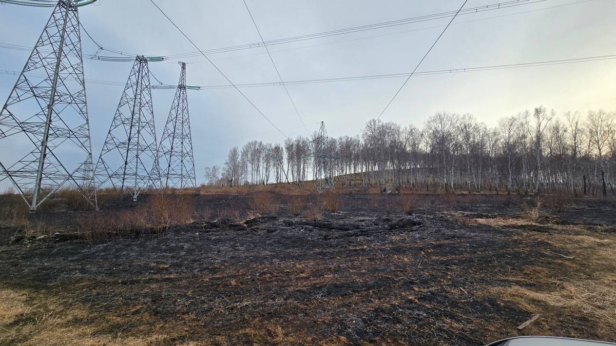     Подросток хотел согреться и устроил крупный пожар в Шарыповском районе