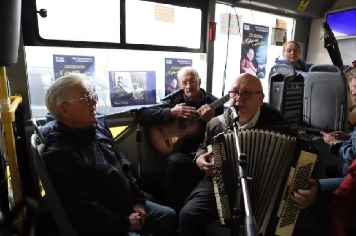    По улицам Иркутска с 9 по 11 мая проедет музыкальный троллейбус