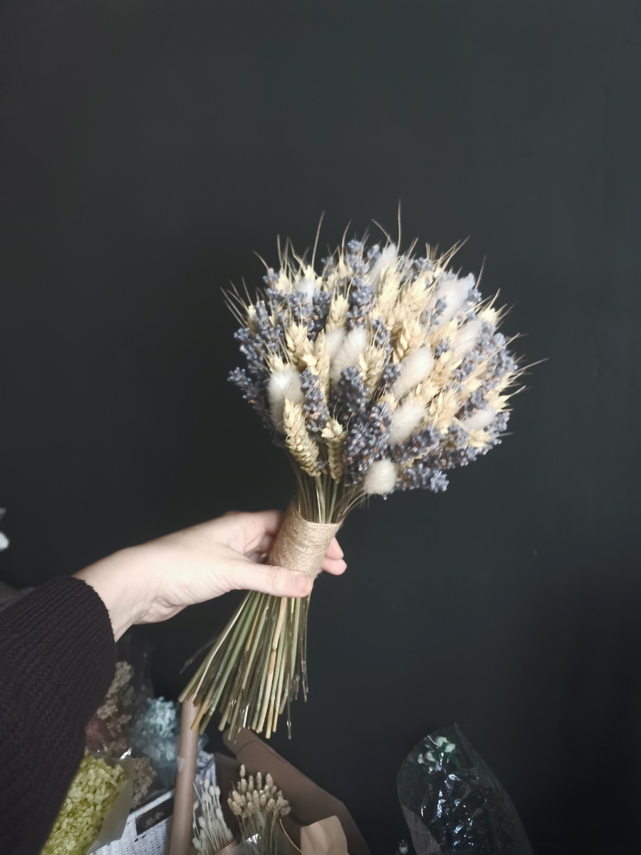 А здесь лавандин. Более крупный, фактурный. 