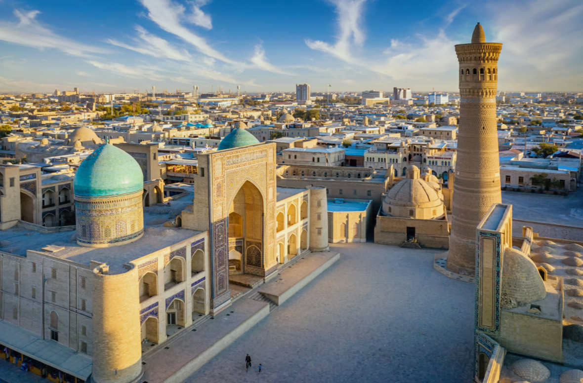 Фото с сайта https://www.lonelyplanet.com/articles/best-road-trips-in-uzbekistan