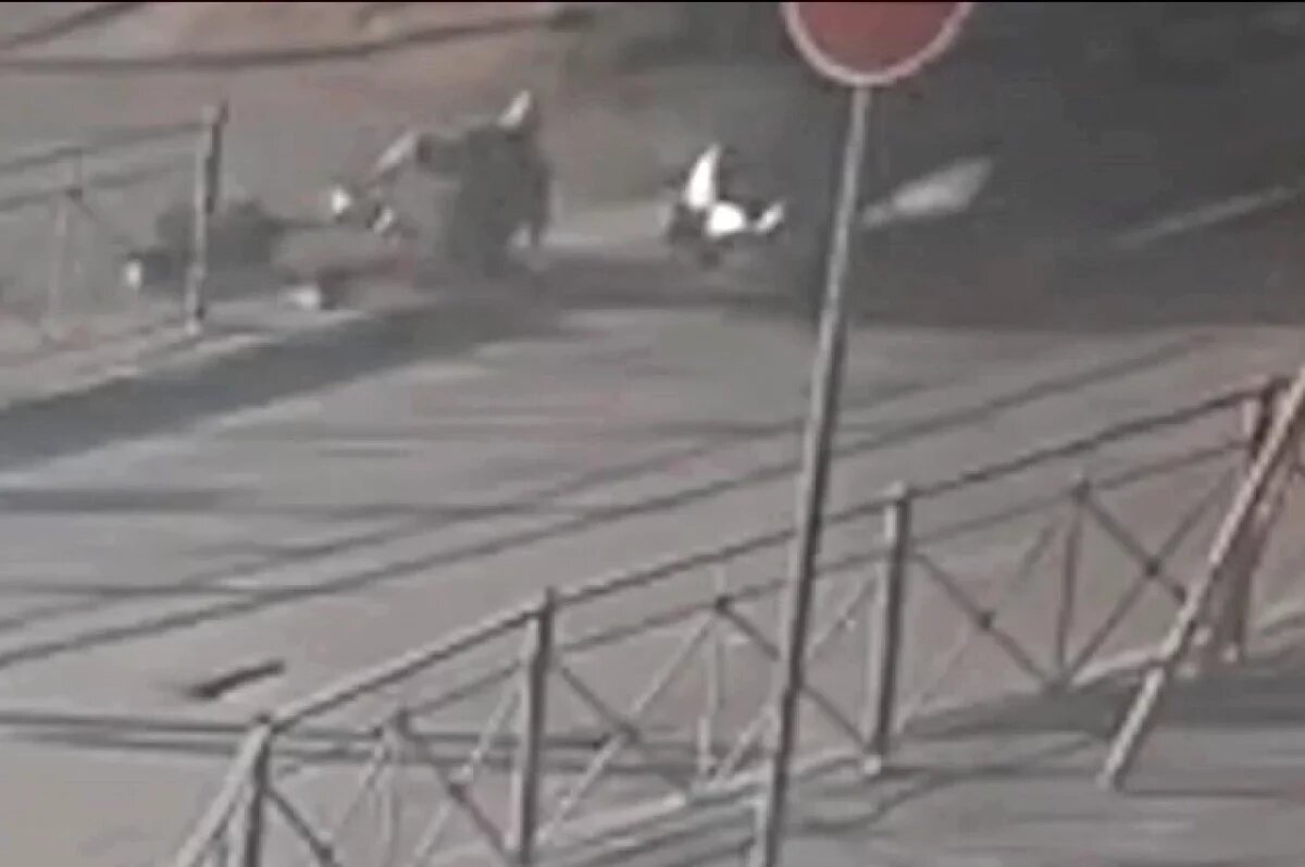    Наезд водителя иномарки на волжанина-велосипедиста попал на камеру