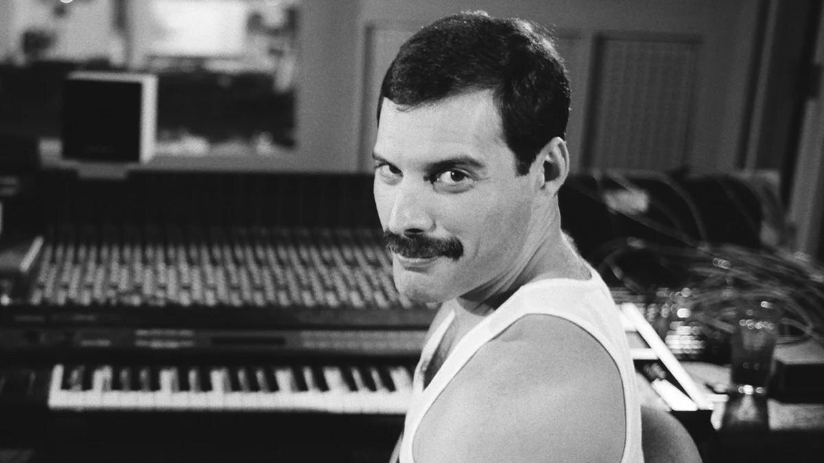 Фредди Меркьюри в студии