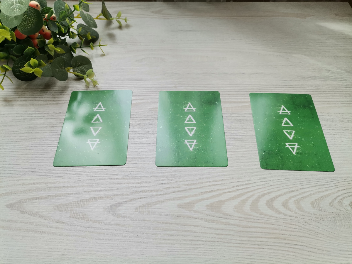 Фото автора. Оракул Зелёной Ведьмы. 