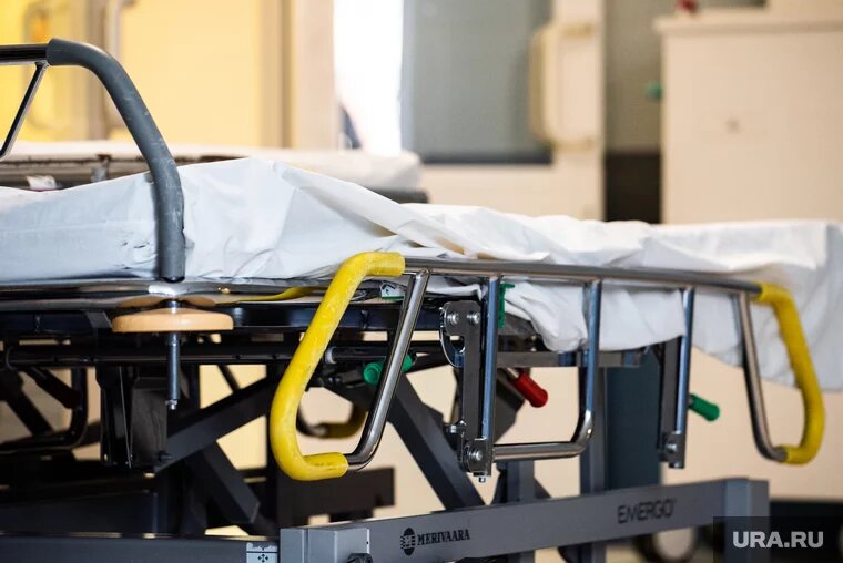 Девушка лежала без внимания врачей, будучи в тяжелом состоянии. Фото: Анна Майорова © URA.RU