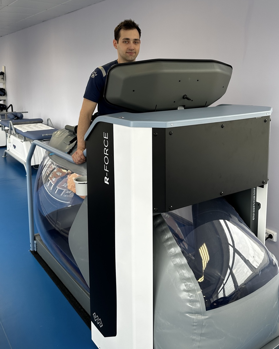 Реабилитация на антигравитационной дорожке R-Force BTL после операции на передней крестообразной связки (ПКС).