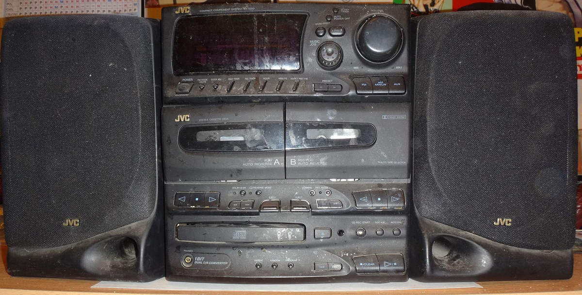 Специально подобрал такую фото из Википедии...  Никому не нужен ( 