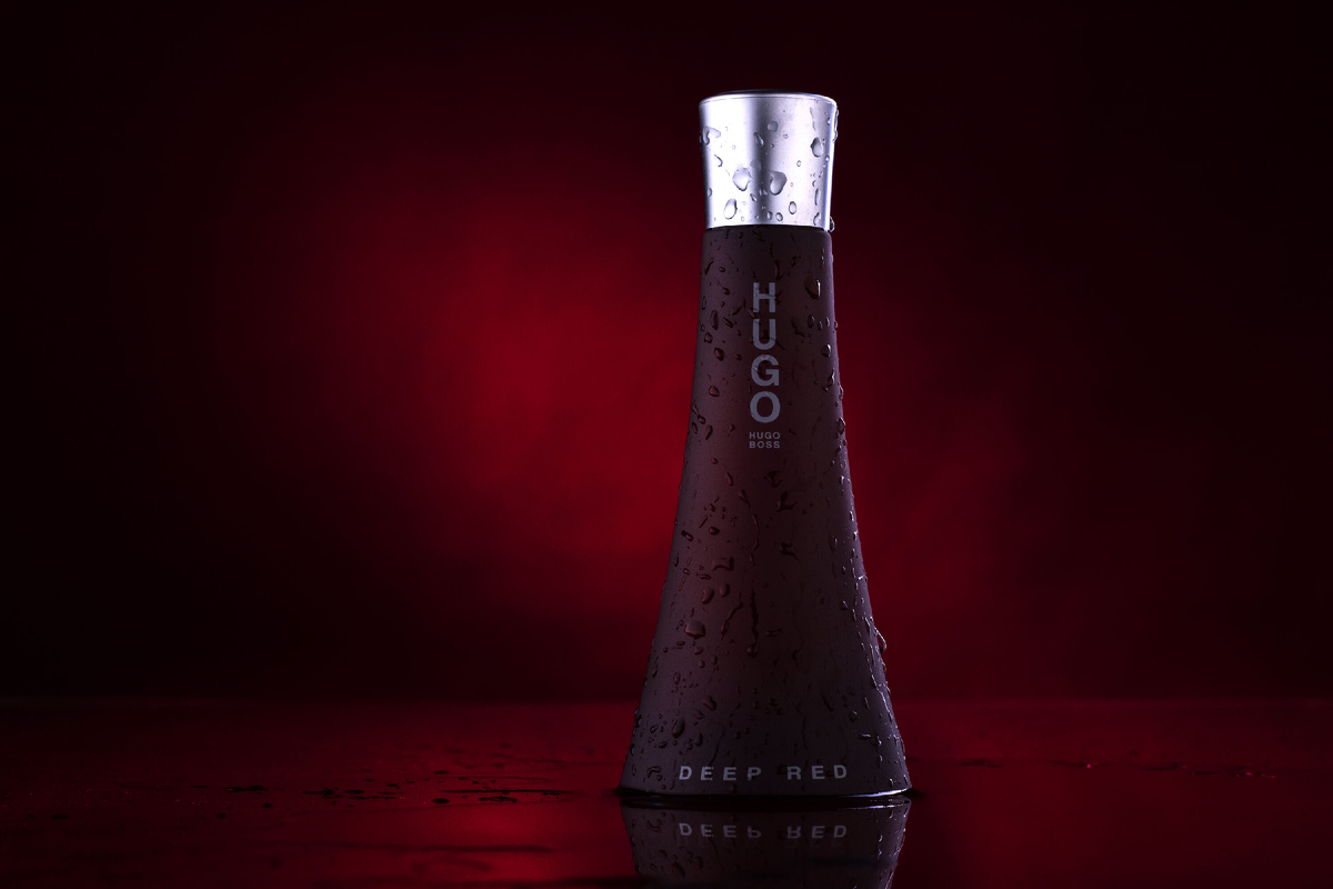 Женский аромат Hugo Boss Deep Red