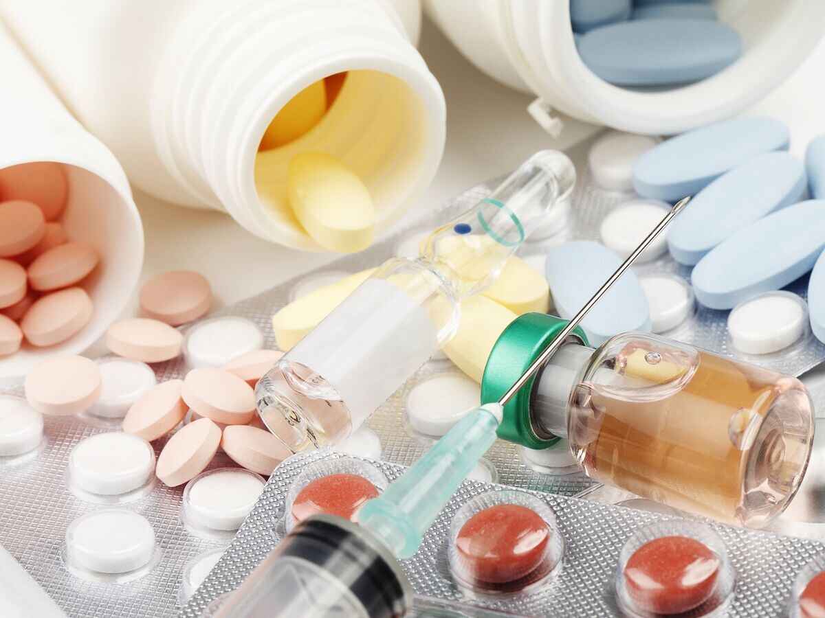    Лекарственные средства© Fotolia / ridvanarda