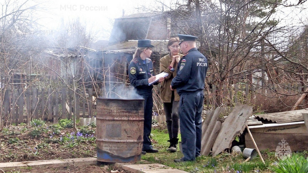    Сотрудники МЧС проверят кировских садоводов