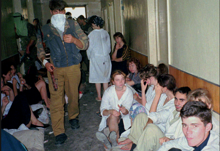 В захваченной больнице Будённовска