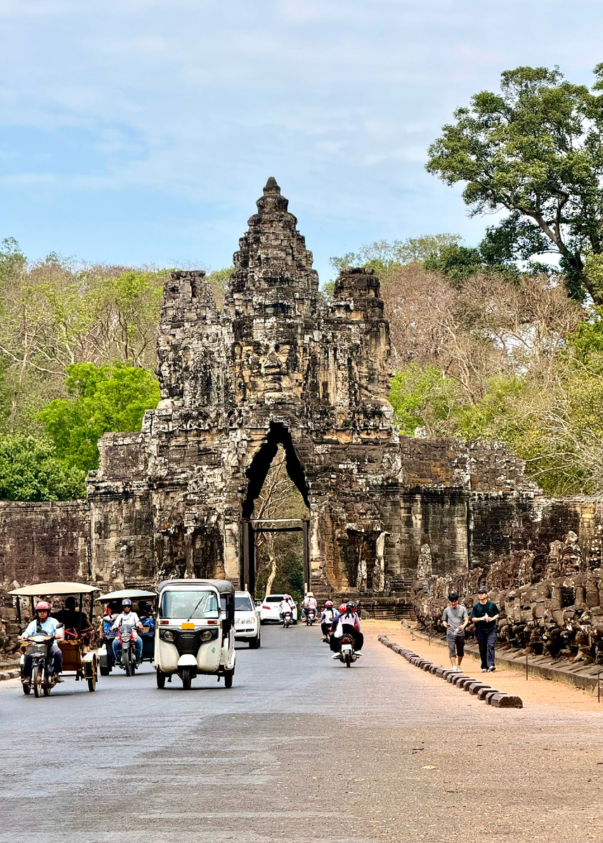 Главные ворота храма Байон