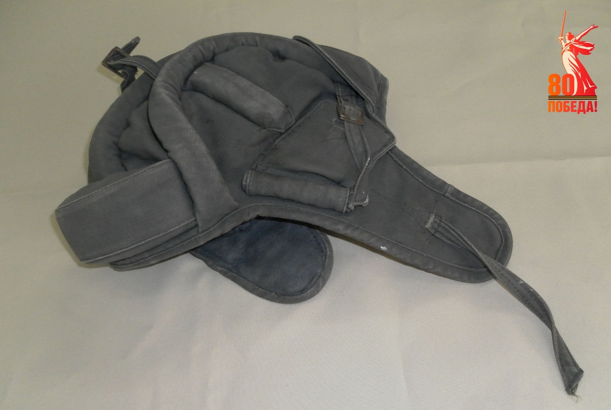 Танковый шлем