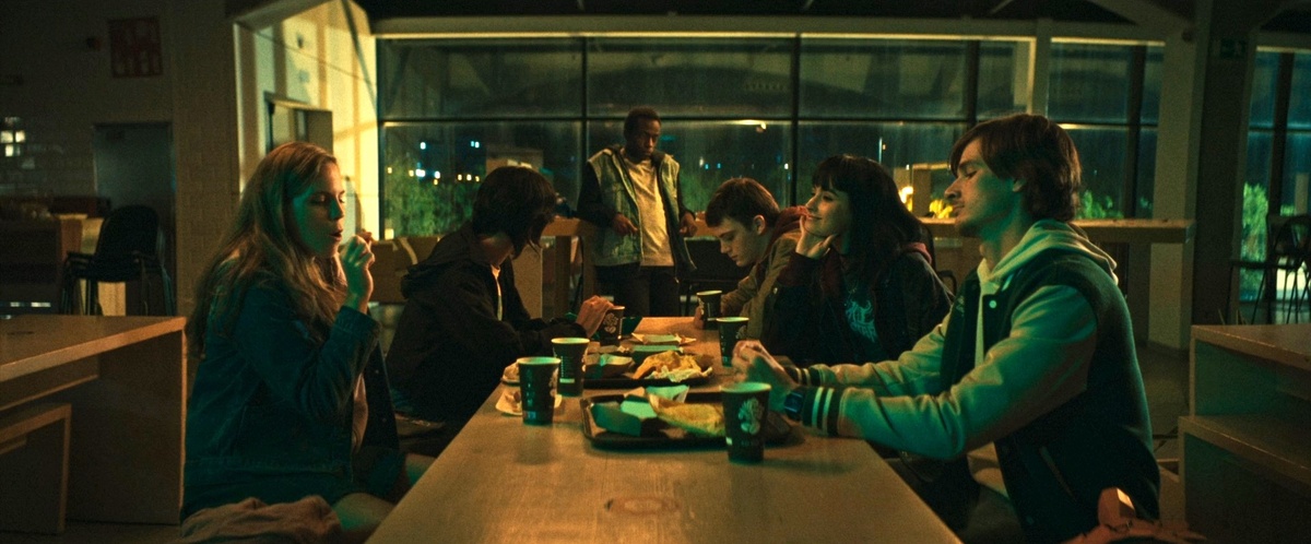 Кадр из к/ф Wake Up.