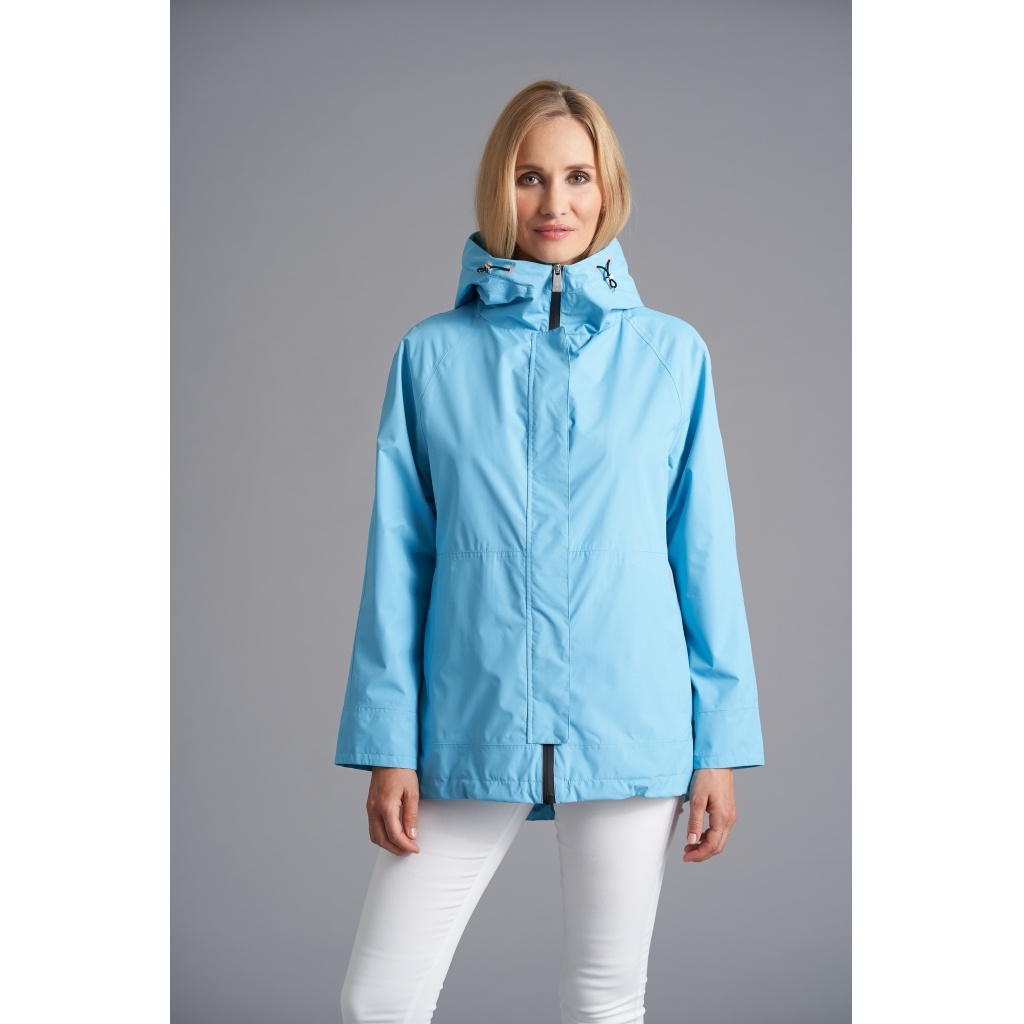 Женские куртки в магазинах Loriata