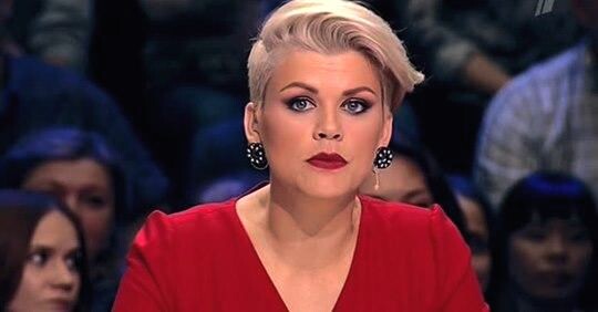 Обаяние телеведущей нравится многим