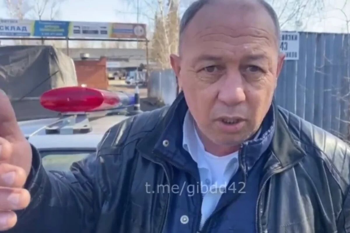    В Новокузнецке водитель пассажирского автобуса не знал, что был лишён прав