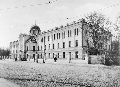 Здание Тарасовской богадельни  в альбоме Московского городского управления 1913 года