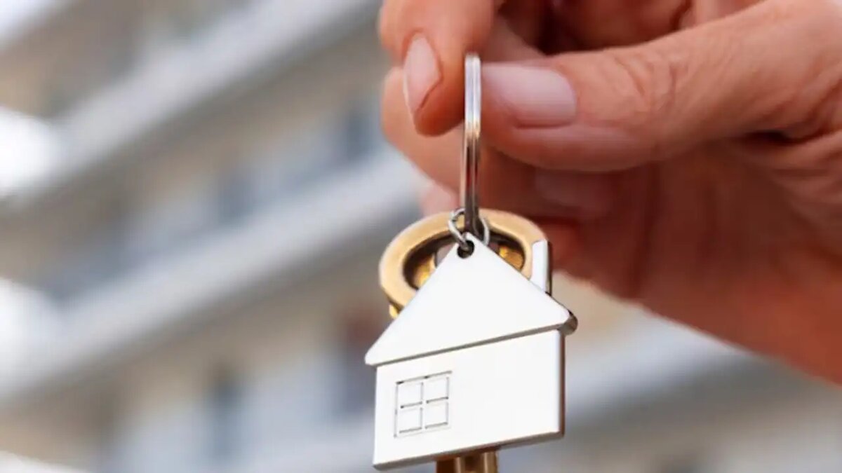    Ключи от квартиры.