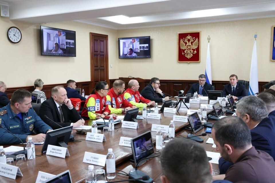    Заседание оргкомитета по подготовке и проведению международного ралли "Шелковый путь" в Республике Алтай. Источник: altai-republic.ru