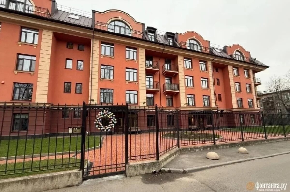    Петербургского адвоката преследуют за сорванные пасхальные украшения