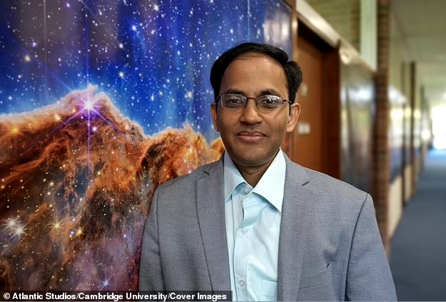Профессор Никку Мадхусудхан, ведущий научный сотрудник Кембриджского университета, изучающий атмосферу K2-18b.
