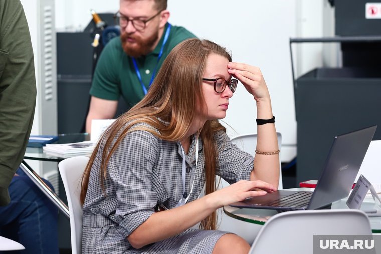 Сокращение рабочего дня перед праздниками позволяет работникам дольше отдыхать. Фото: Размик Закарян © URA.RU