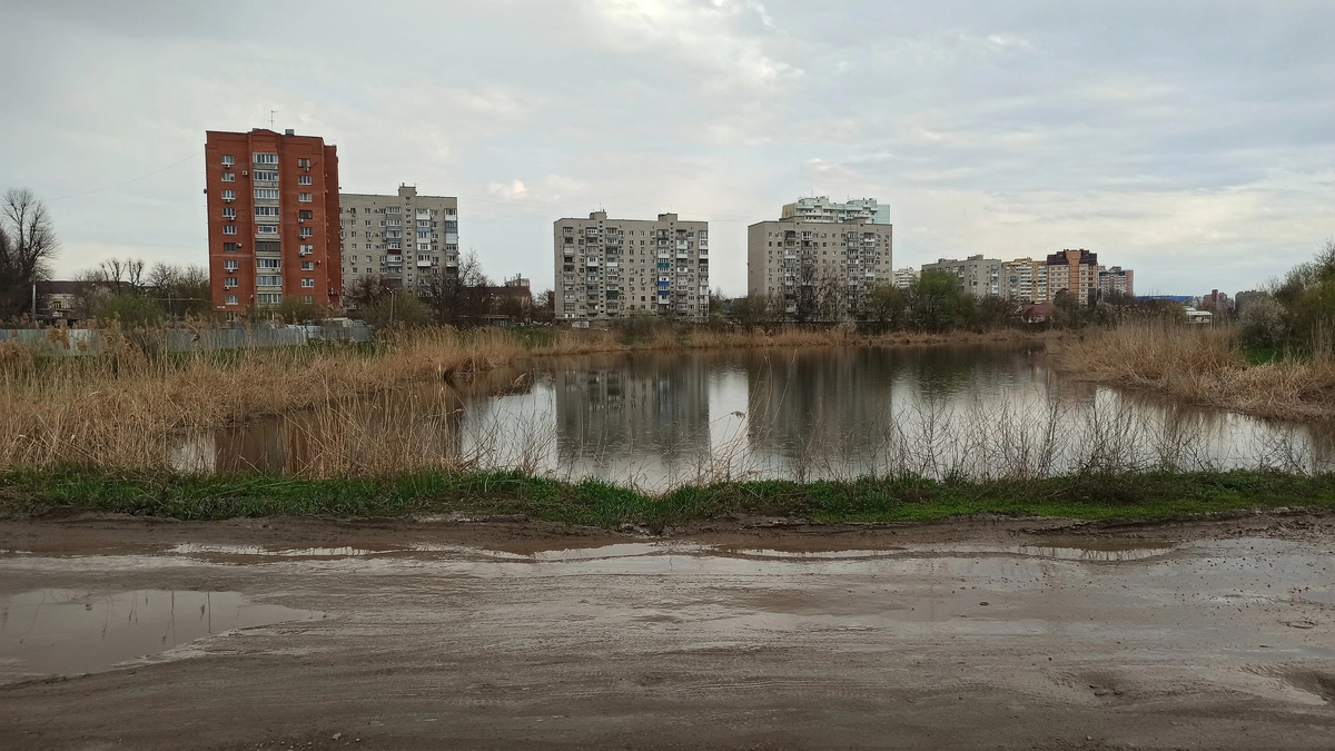 Рыбалка была на Втором Карасуне в Пашковке, возле улицы Орджоникидзе, возле красной многоэтажки.