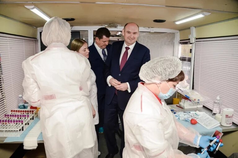    Евгений Солнцев сообщил, что в Оренбуржье растет число доноров крови Белов Михаил Александрович