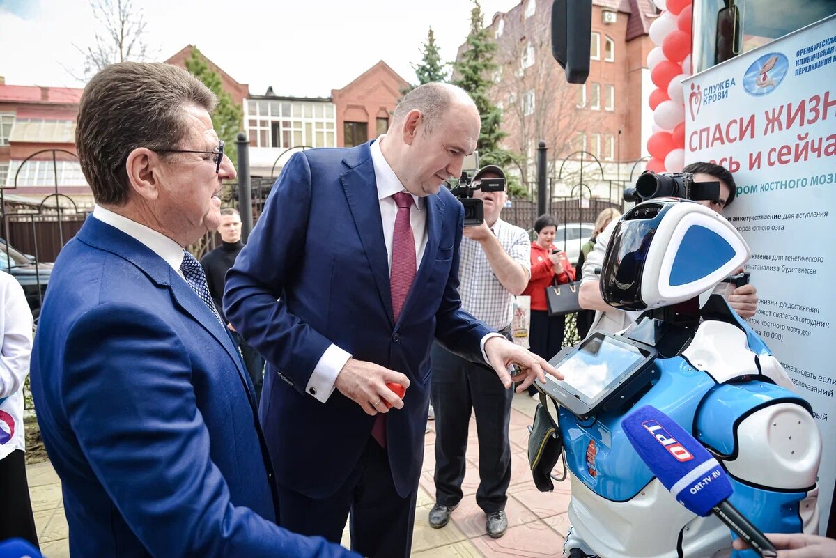  📷    Евгений Солнцев сообщил, что в Оренбуржье растет число доноров крови Белов Михаил Александрович