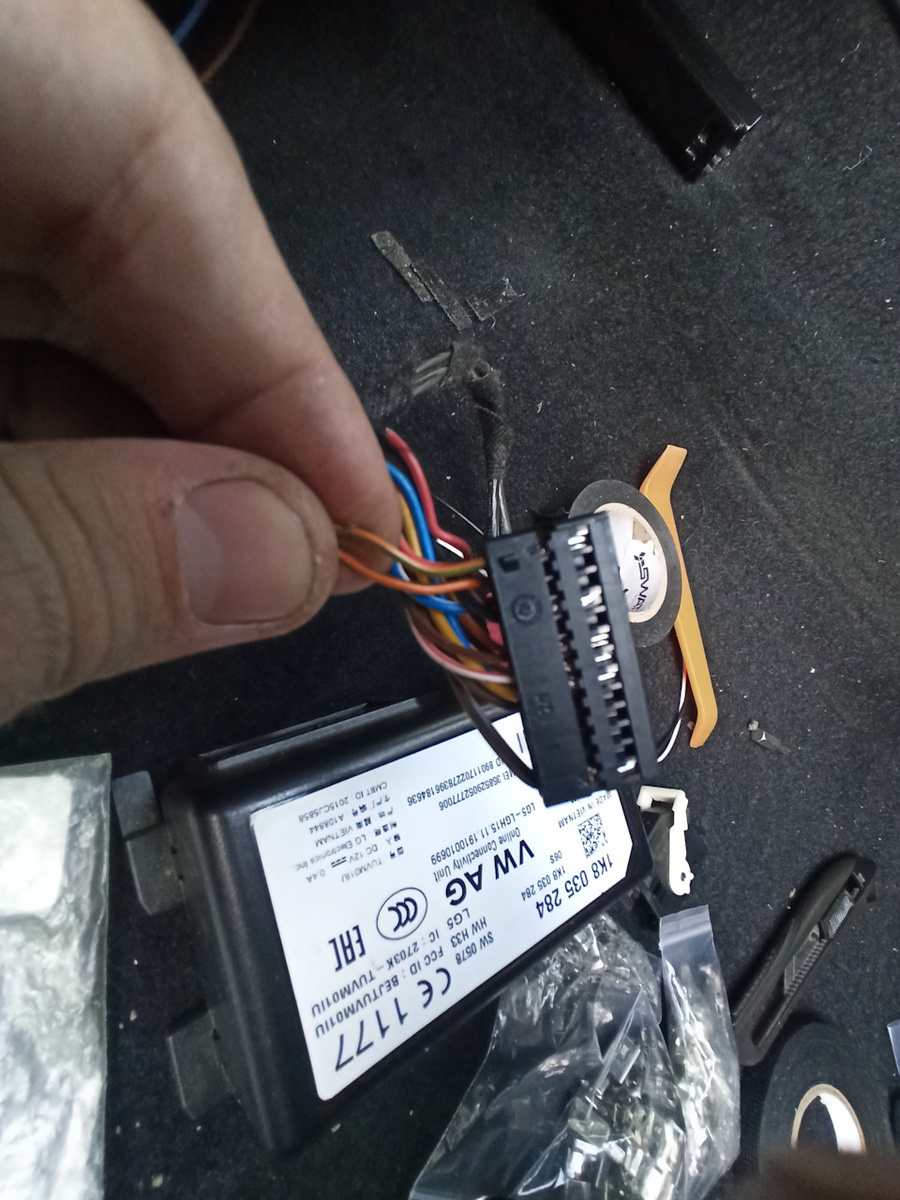 Can-шину магнитолы взял с блока ГЛОНАСС, обрезал пины и переобжал в каждый пин по 2 провода