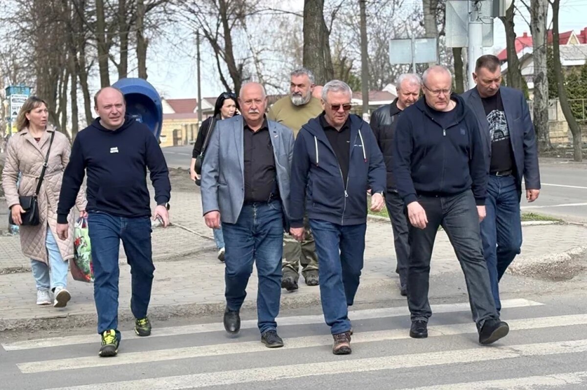    Свет окон Харцызска.