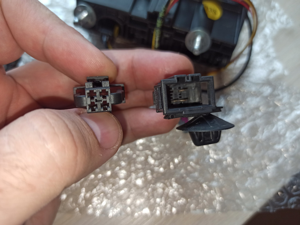 Камера и разъем для Jetta с креплением под болты