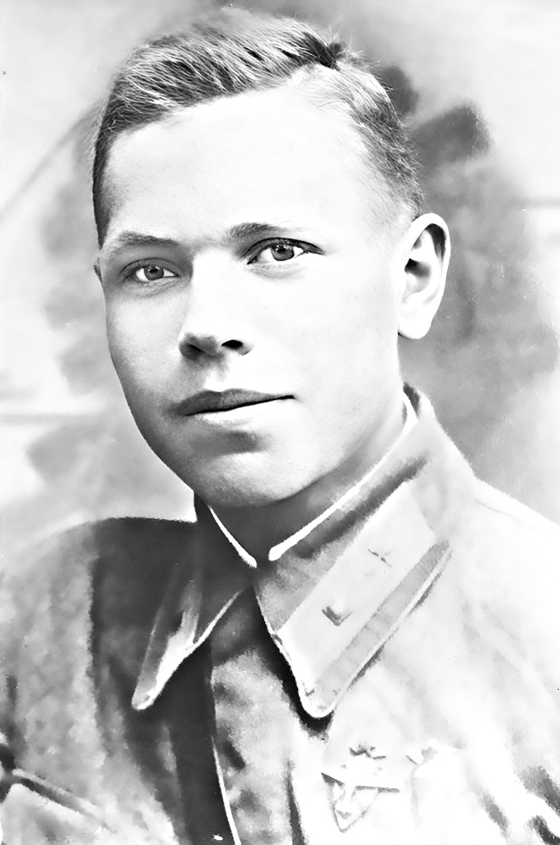 Сергей Сыромятников в годы Великой Отечественной войны совершил 122 боевых вылета