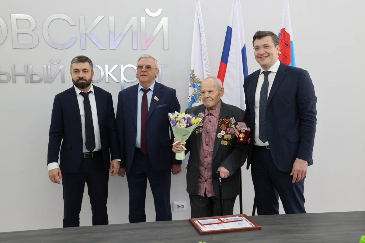    Глеб Никитин встретился с ветеранами Великой Отечественной войны, проживающими в Лысковском округе