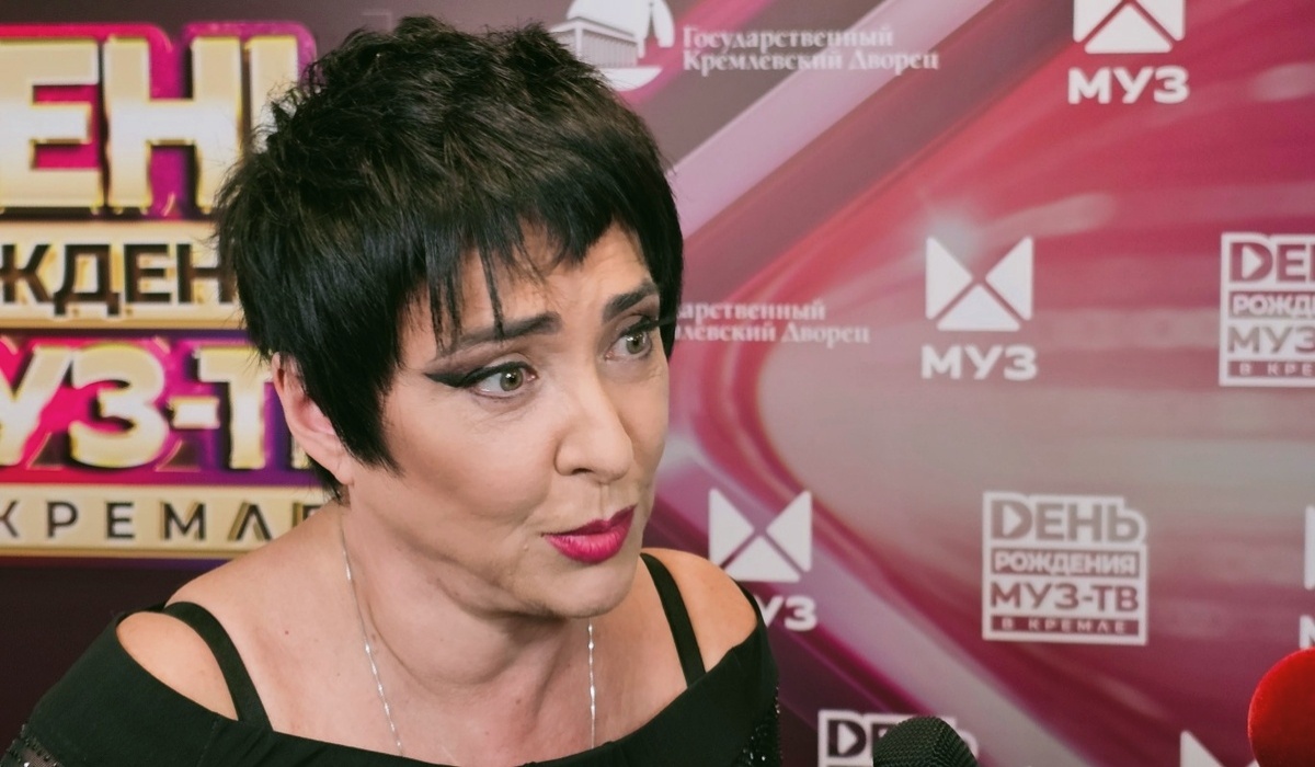 Из открытых источников в интернете. Певица Лолита.