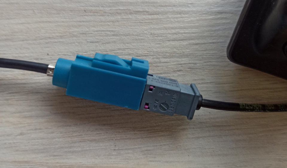 Разъём камеры собран)