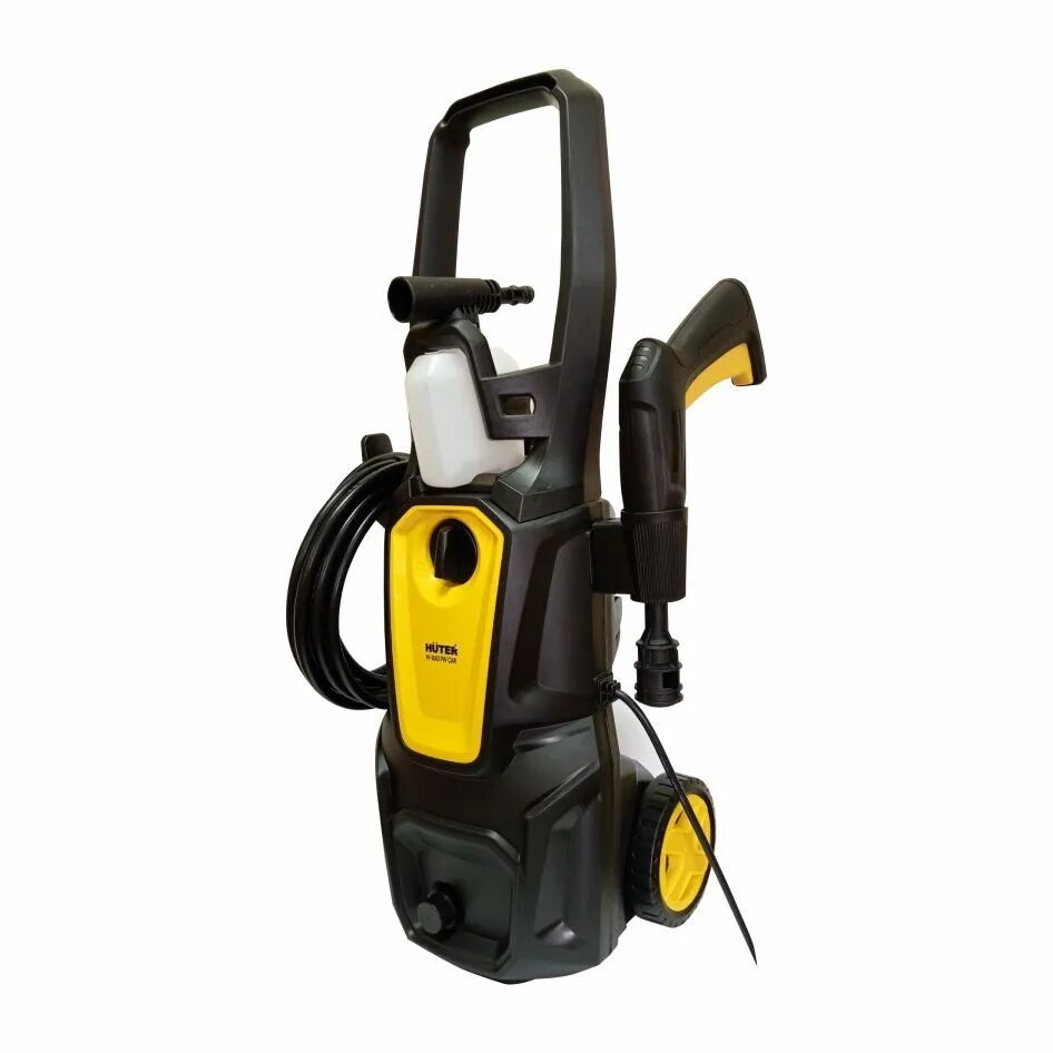 Как и многие другие современные Хутеры, выглядит Huter M1650 РW CAR довольно фирменно и чем-то напоминает продукцию главных конкурентов