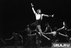     С первых лет на сцене Владимир Васильев покорил сердца зрителей Александр Макаров / РИА Новости