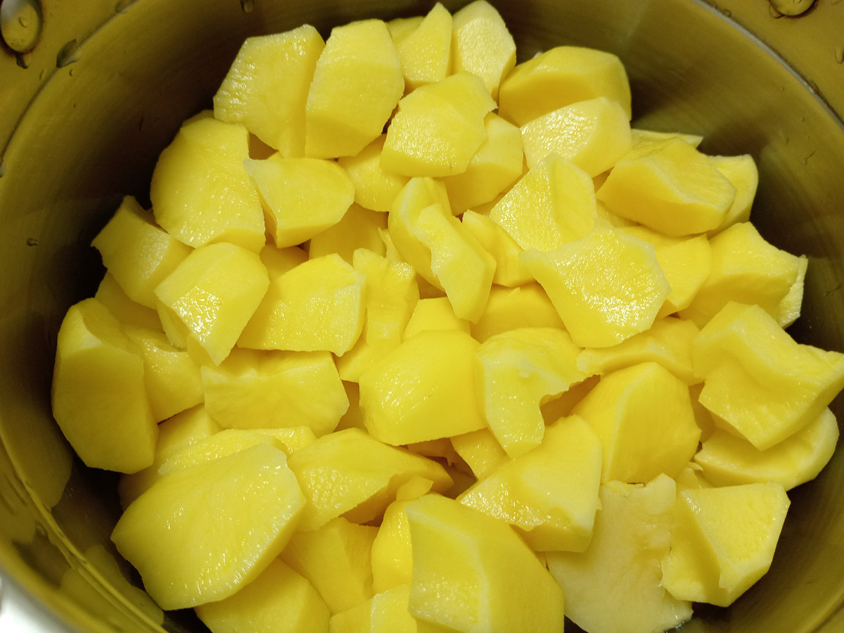 Нарезать-поломать картофель