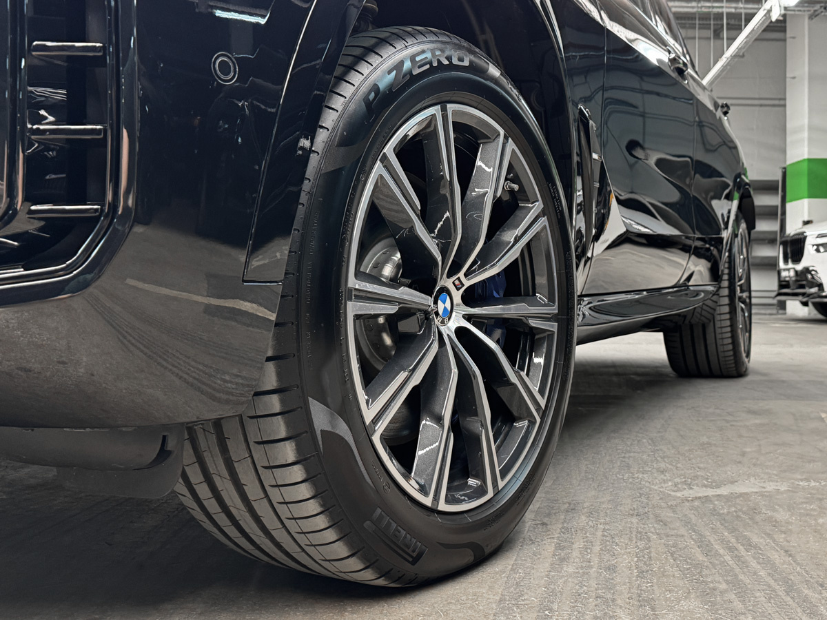 Эти шины очень дорогие...