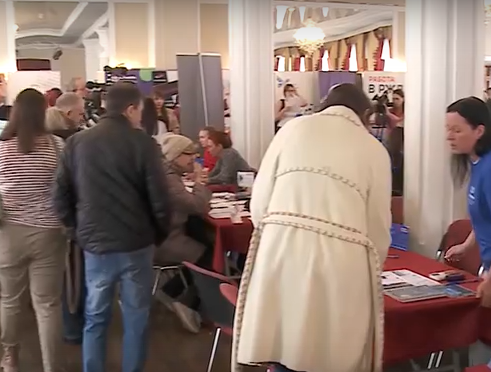     В Красноярске прошел этап ярмарки трудоустройства «Работа России. Время возможностей»